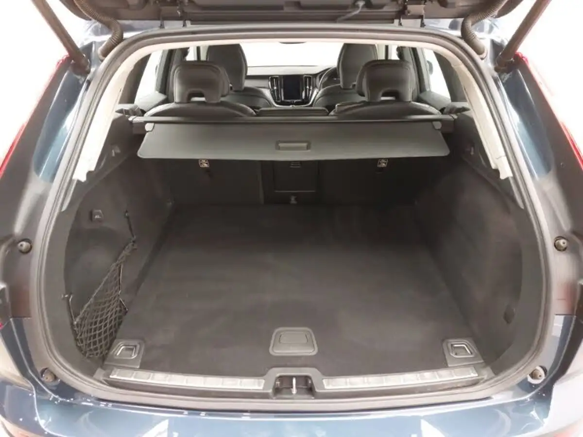 2019-volvo-xc60-20-t5-momentum-pro-big-7