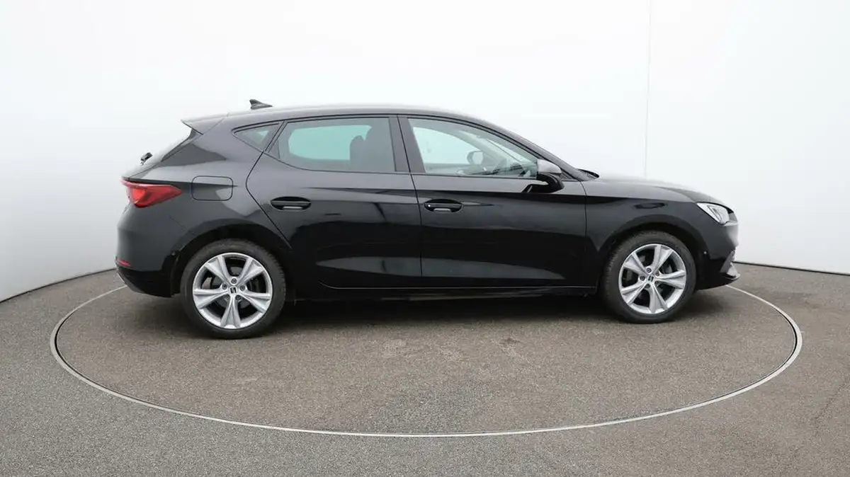 2020-seat-leon-14-e-hybrid-fr-hatchback-big-50