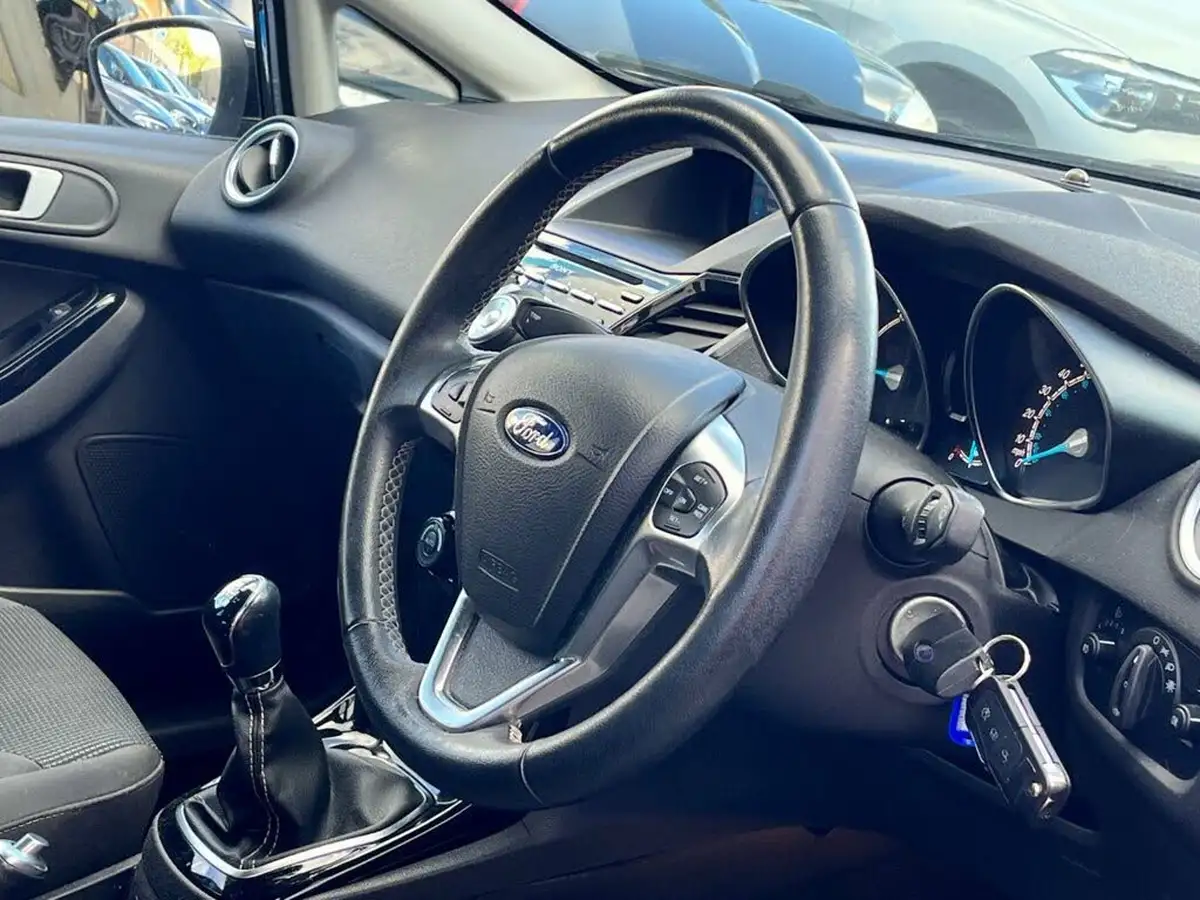 2017-ford-fiesta-10t-titanium-100ps-ecoboost-ss-5d-big-6