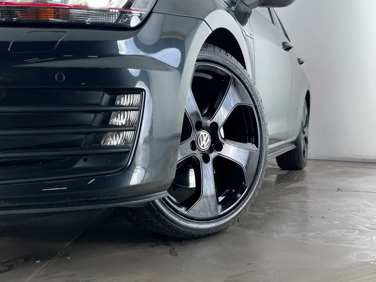 2016-volkswagen-golf-20-tsi-gti-220ps-hatchback-5d-dsg-big-62