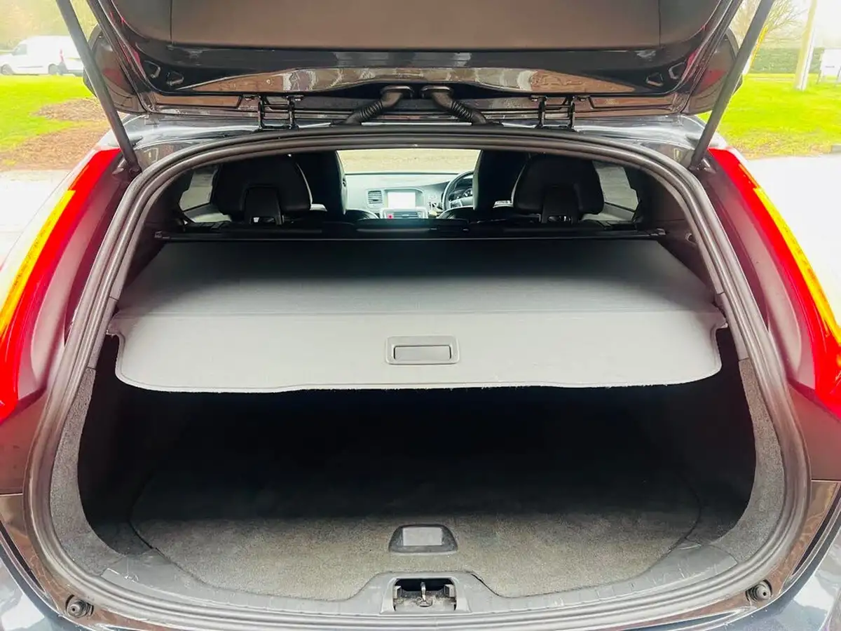 2014-volvo-v60-24td-r-design-geartronic-big-49