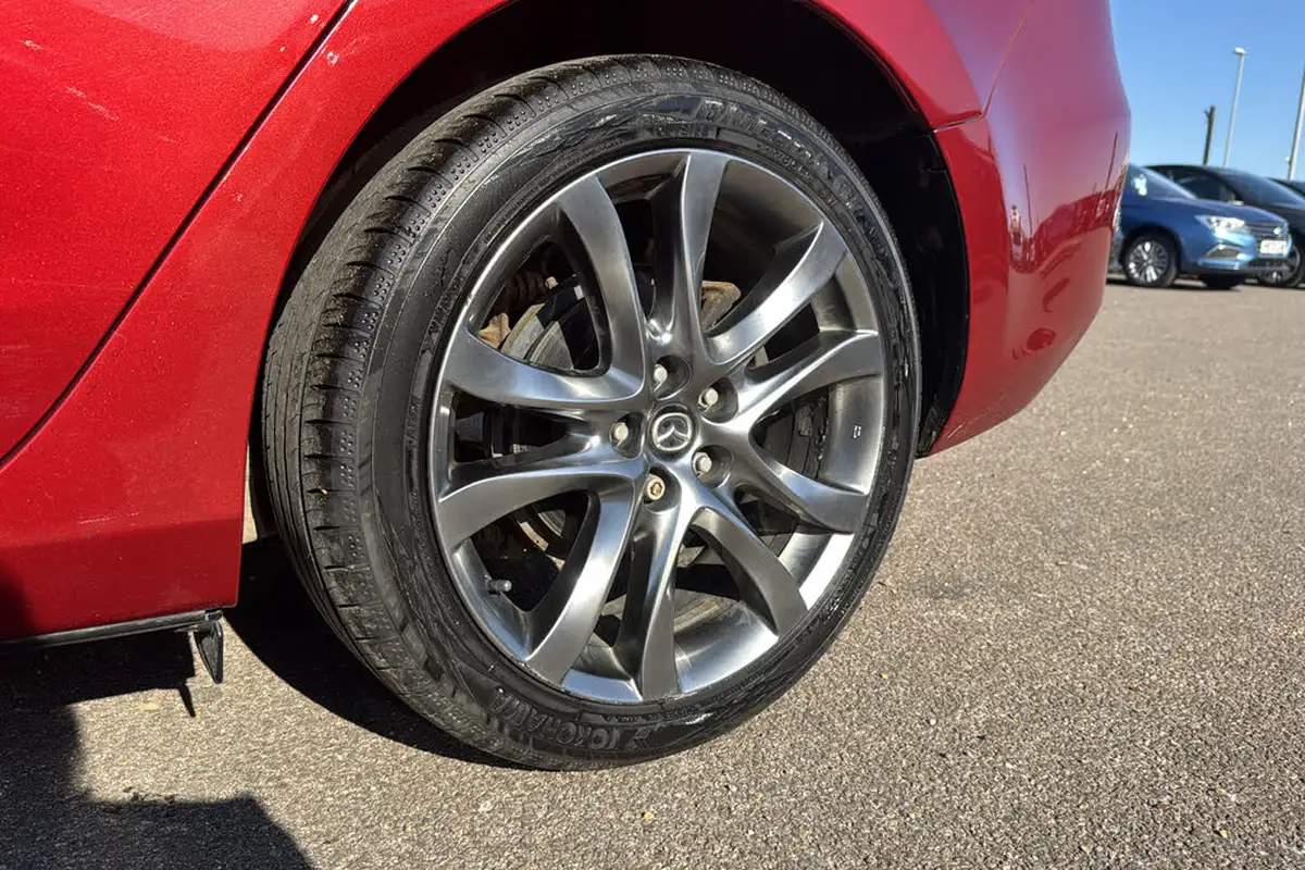 2017-mazda-mazda6-22td-sport-nav-150ps-saloon-4d-big-27