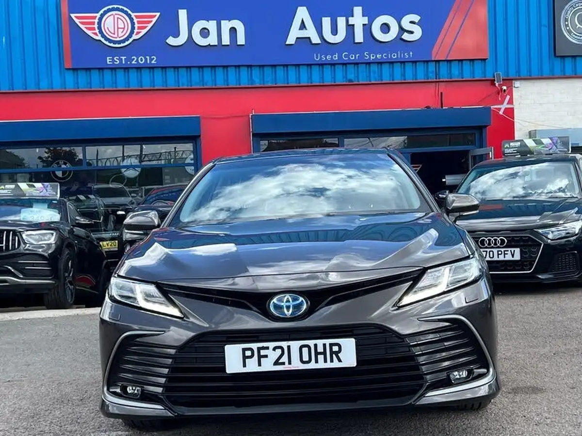 2021-toyota-camry-25-vvt-i-design-big-16