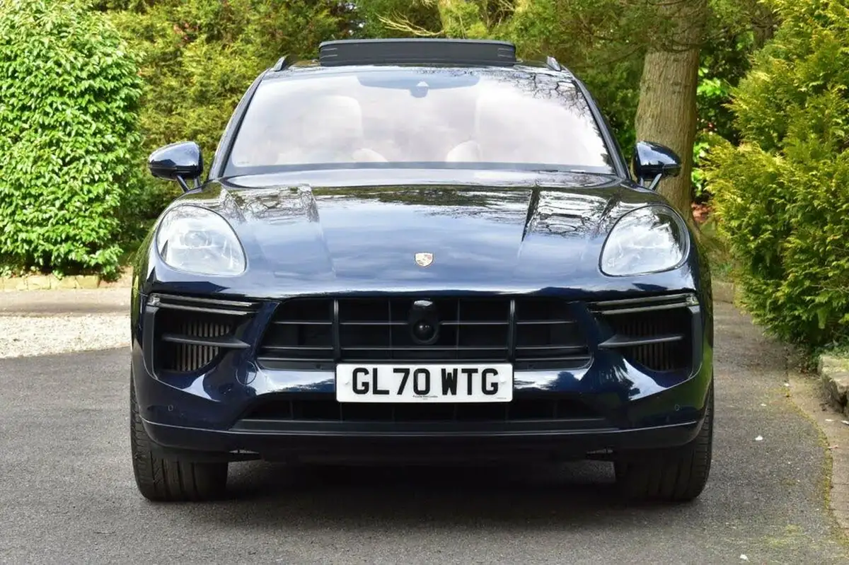 2020-porsche-macan-29-turbo-big-2