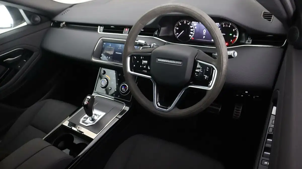 2022-land-rover-range-rover-evoque-15-p300e-r-dynamic-s-big-1