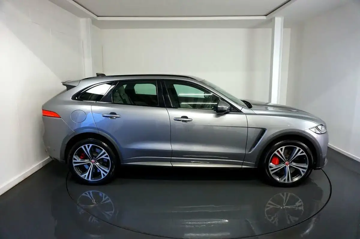 2019-jaguar-f-pace-50-v8-sc-svr-big-11