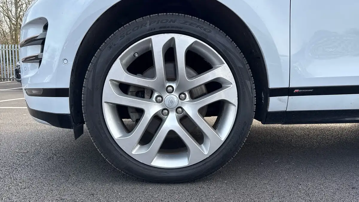 2019-land-rover-range-rover-evoque-20-p250-first-edition-big-16