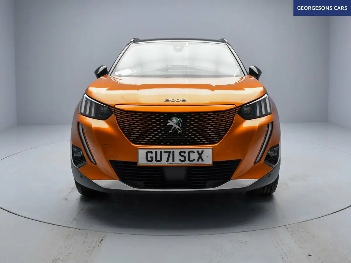 2021-peugeot-2008-suv-e-gt-premium-big-3