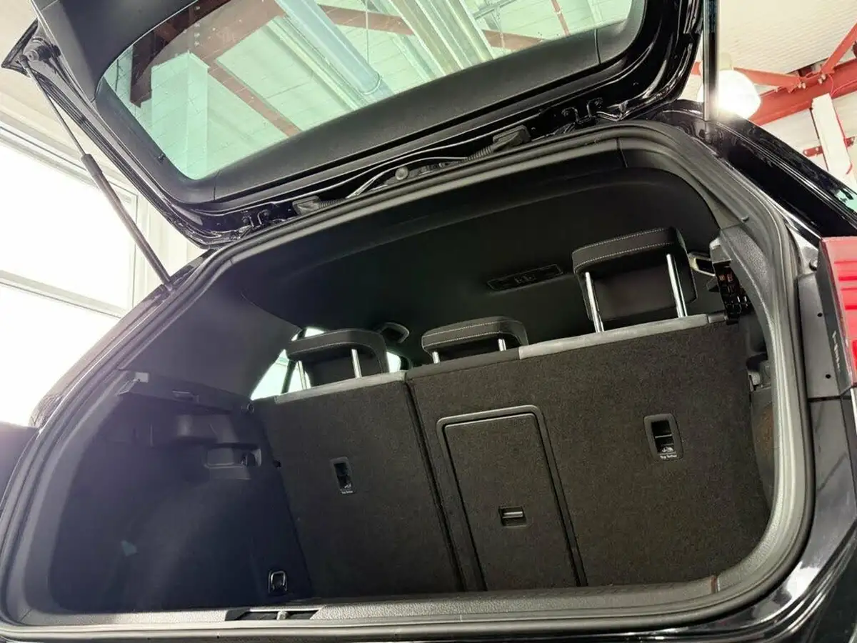 2019-volkswagen-golf-20tdi-r-line-5d-dsg-big-21