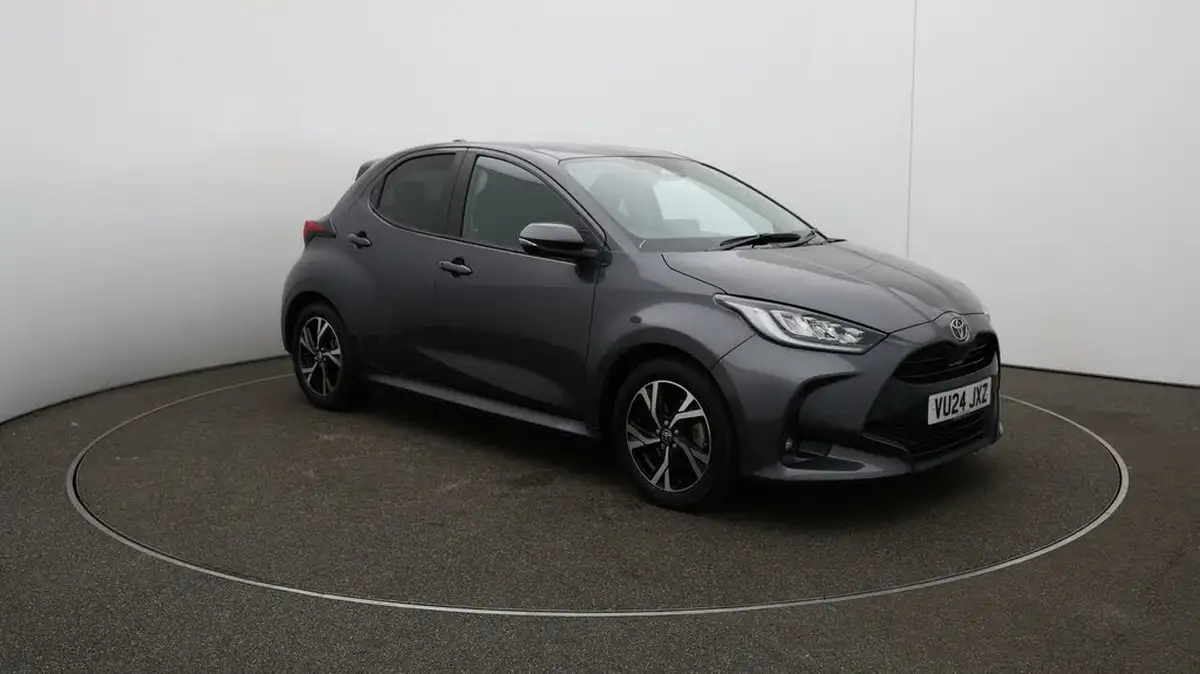 2024-toyota-yaris-15-vvt-i-design-big-1