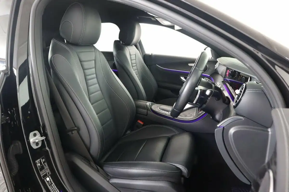 2021-mercedes-benz-e-class-20d-e300de-amg-line-eq-power-saloon-4d-big-12