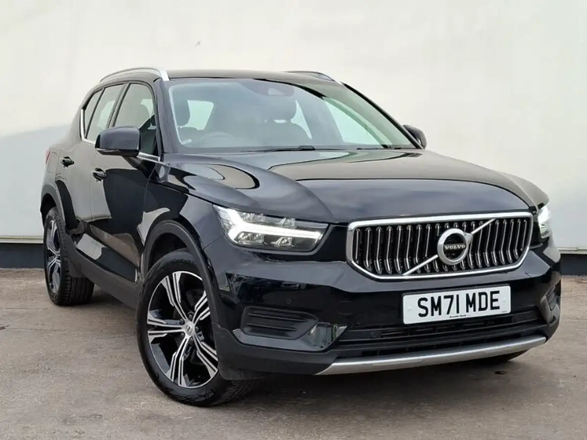 2022-volvo-xc40-15-t4-inscription-big-0