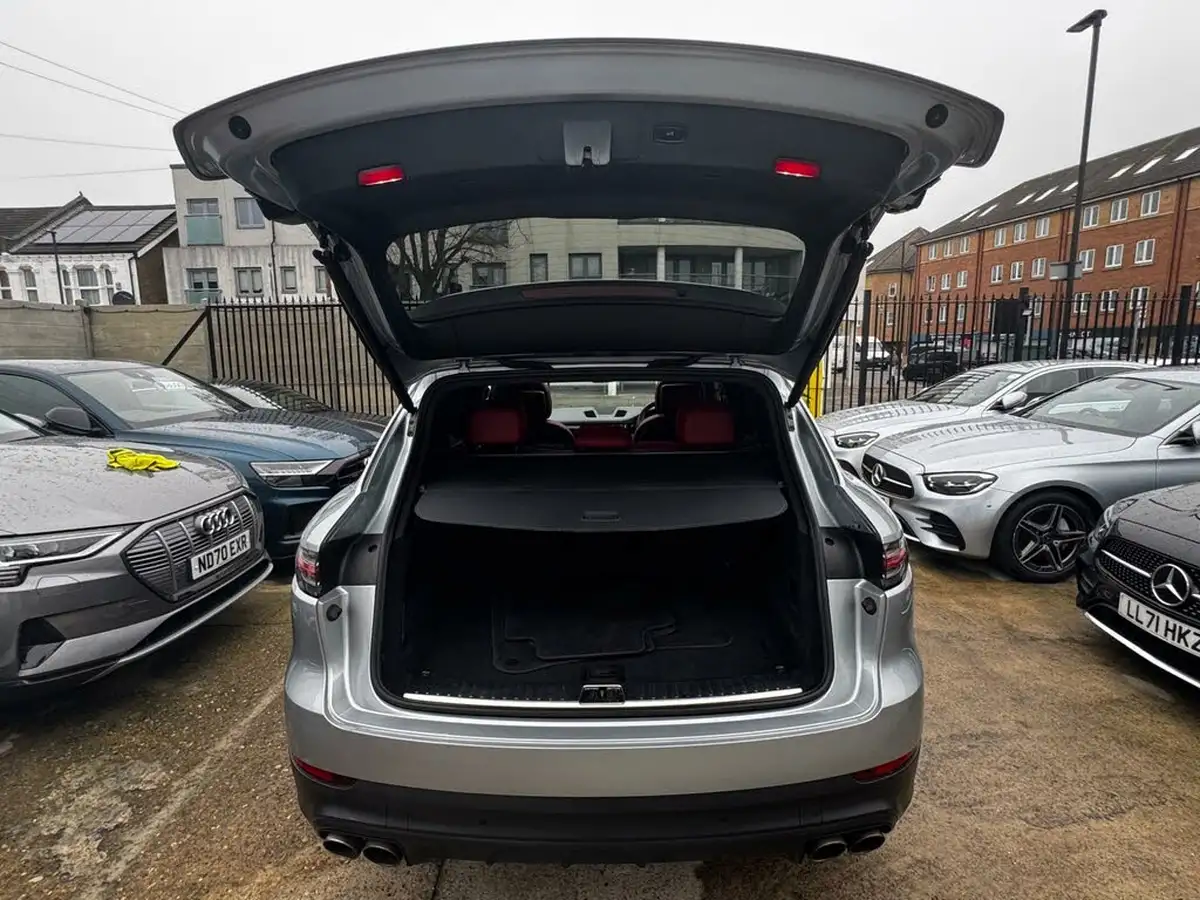 2019-porsche-cayenne-30-v6-s-big-74