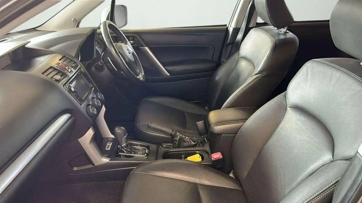 2013-subaru-forester-20-xt-turbo-big-32
