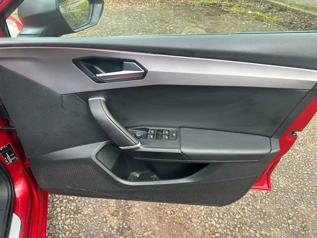 2021-seat-leon-15-etsi-fr-sport-hatchback-big-29