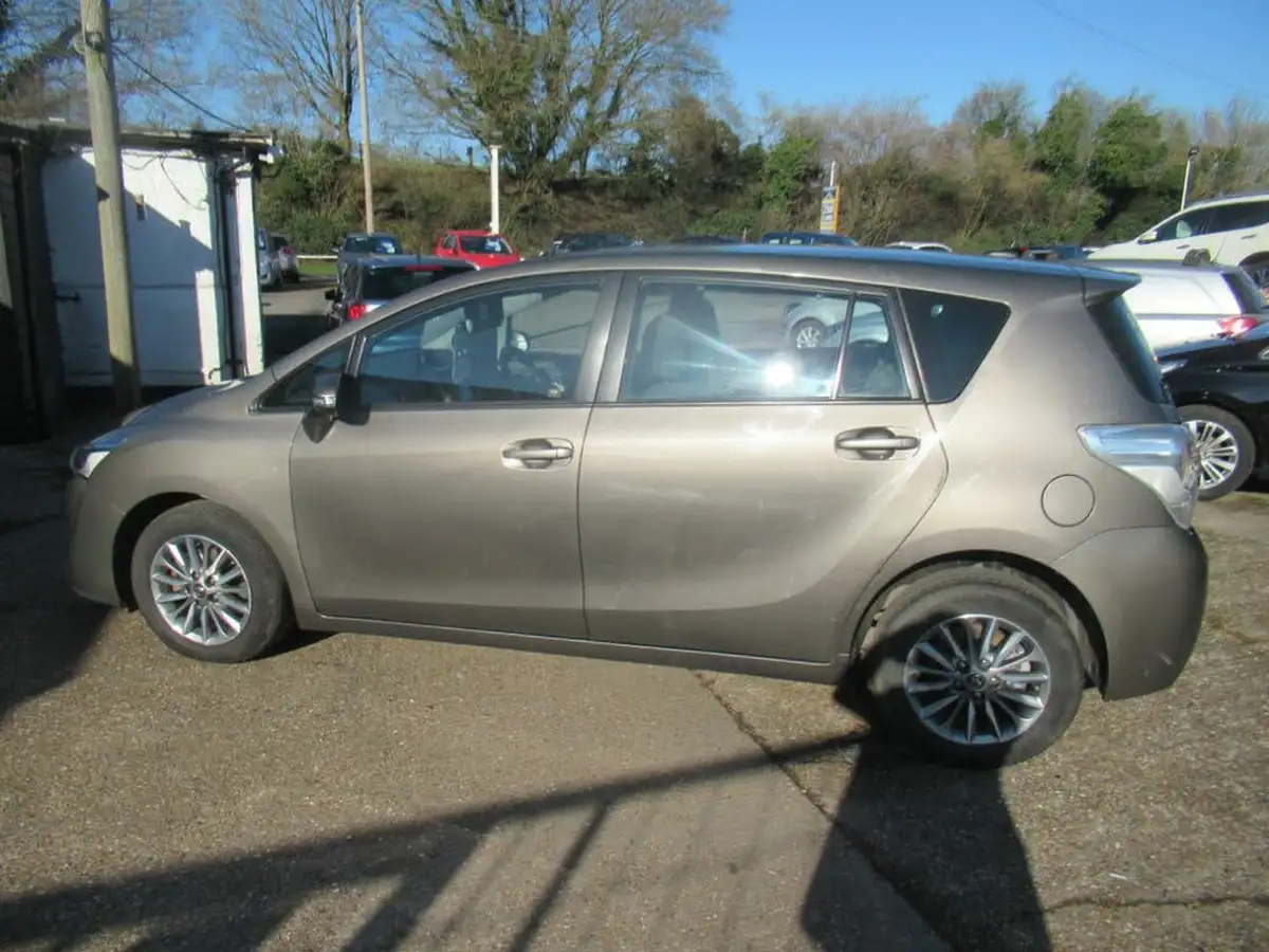 2018-toyota-verso-16-v-matic-icon-big-5