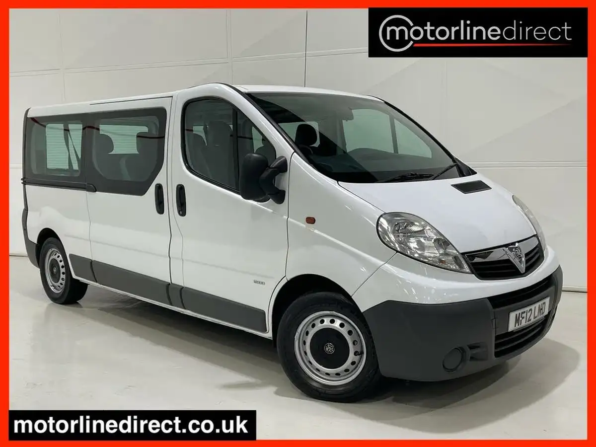 2011-vauxhall-vivaro-20td-2900-lwb-combi-big-0