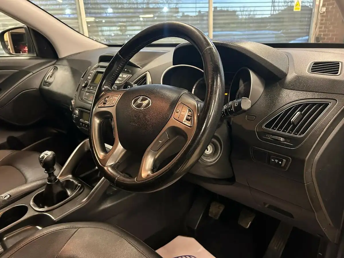 2013-hyundai-ix35-17td-se-big-8