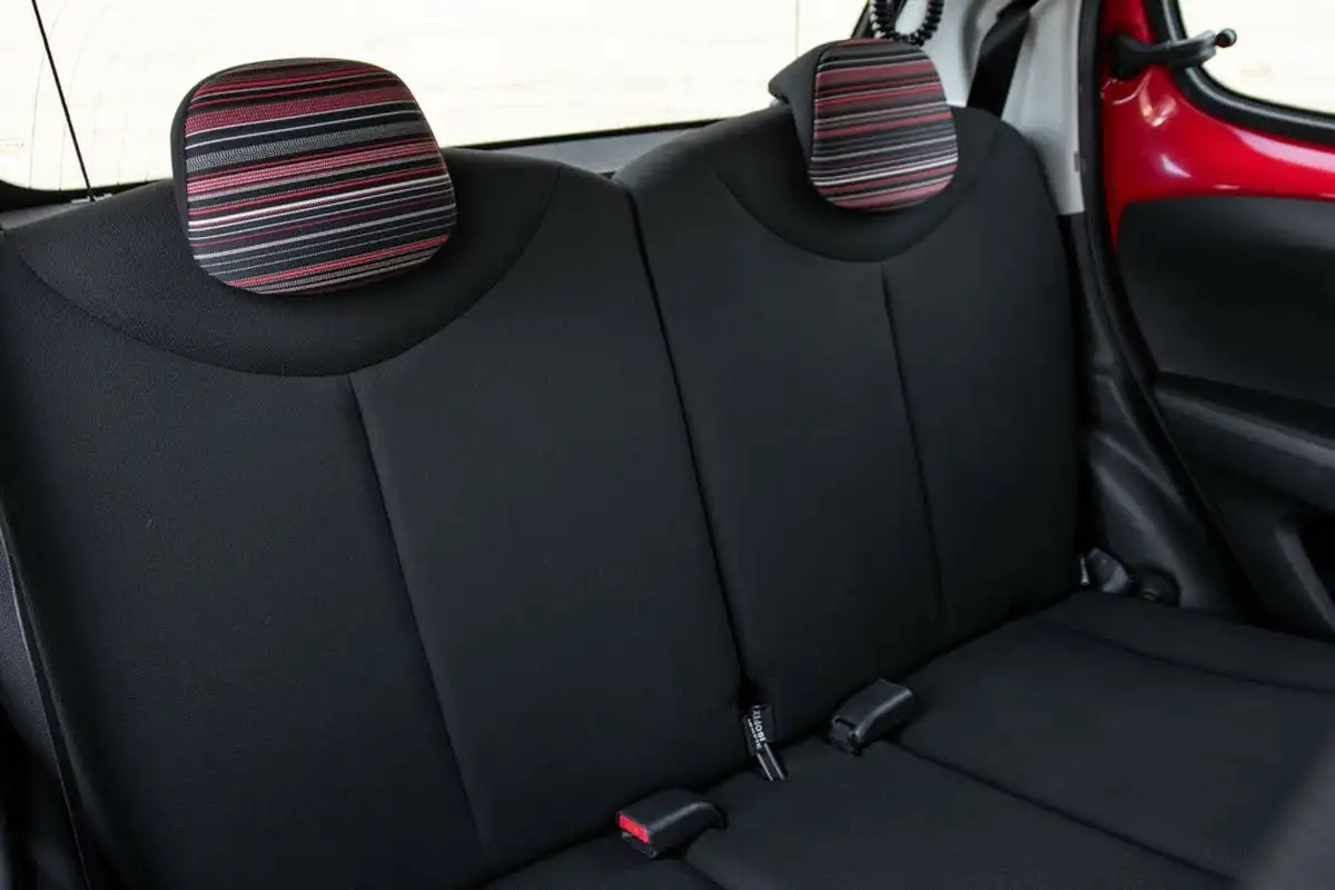 2016-citroen-c1-12-puretech-feel-81ps-5d-big-30