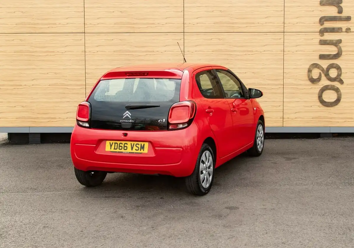 2016-citroen-c1-12-puretech-feel-81ps-5d-big-2