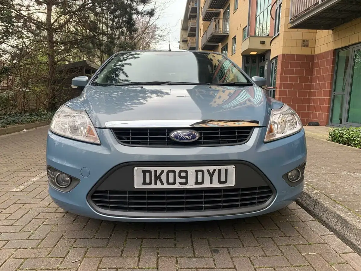 2009-ford-focus-16-style-hatchback-5d-big-1