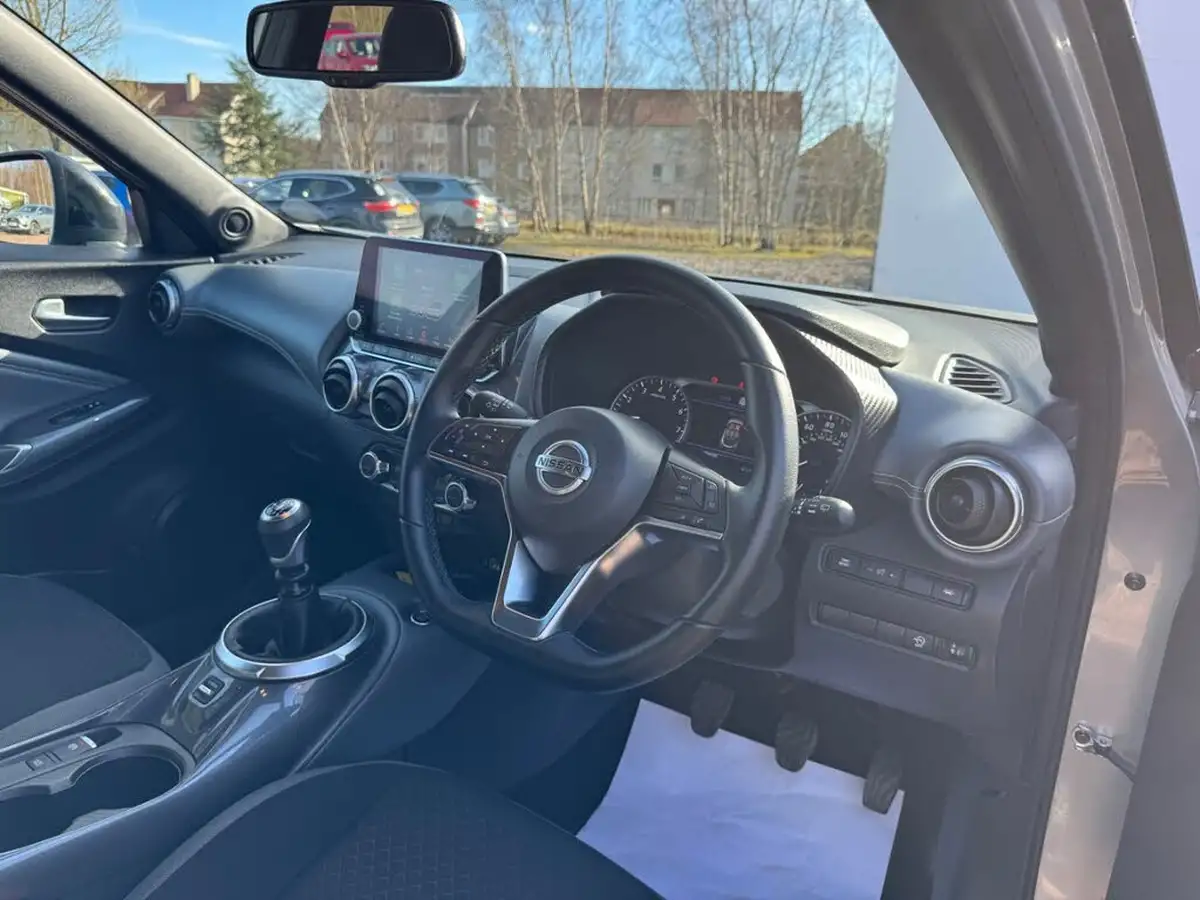 2021-nissan-juke-10-dig-t-n-connecta-big-10