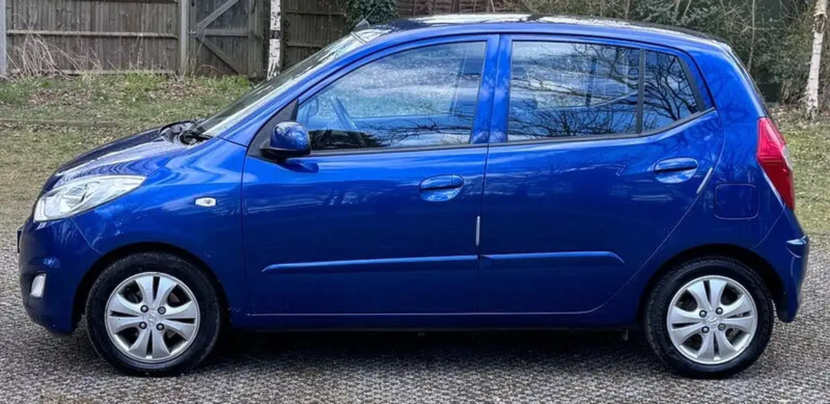 2011-hyundai-i10-12-active-big-11