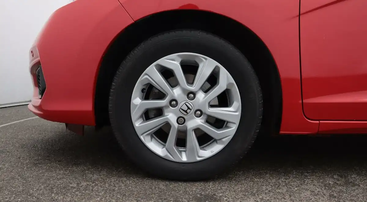 2019-honda-jazz-13-i-vtec-se-big-18