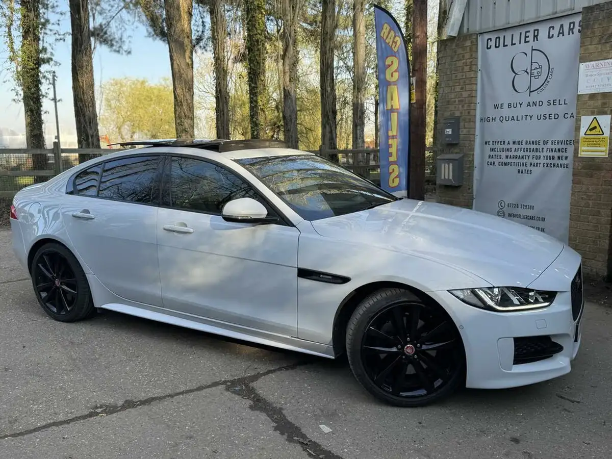 2017-jaguar-xe-20d-r-sport-180ps-awd-1999cc-auto-big-9