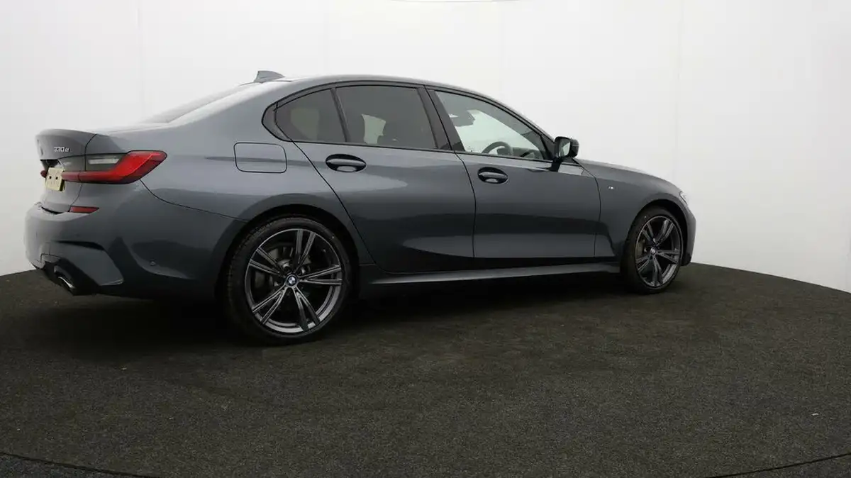 2021-bmw-3-series-20-330e-xdrive-m-sport-saloon-4d-big-32