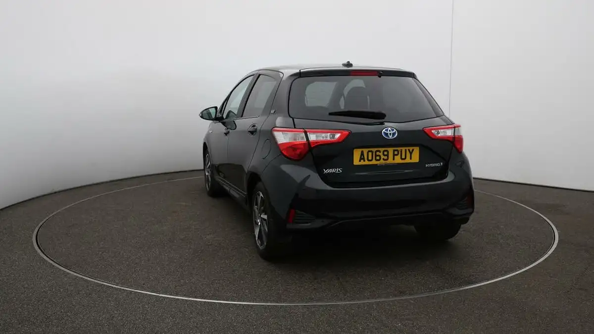 2020-toyota-yaris-15-vvt-i-y20-98bhp-hybrid-1497cc-e-cvt-big-59