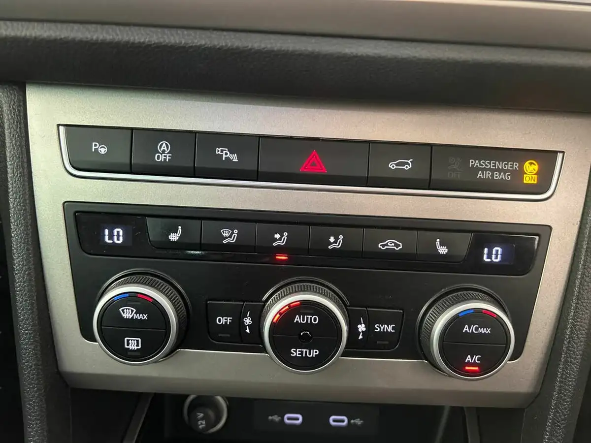 2022-seat-ateca-20tdi-xperience-lux-150ps-st-dsg-4drive-big-25