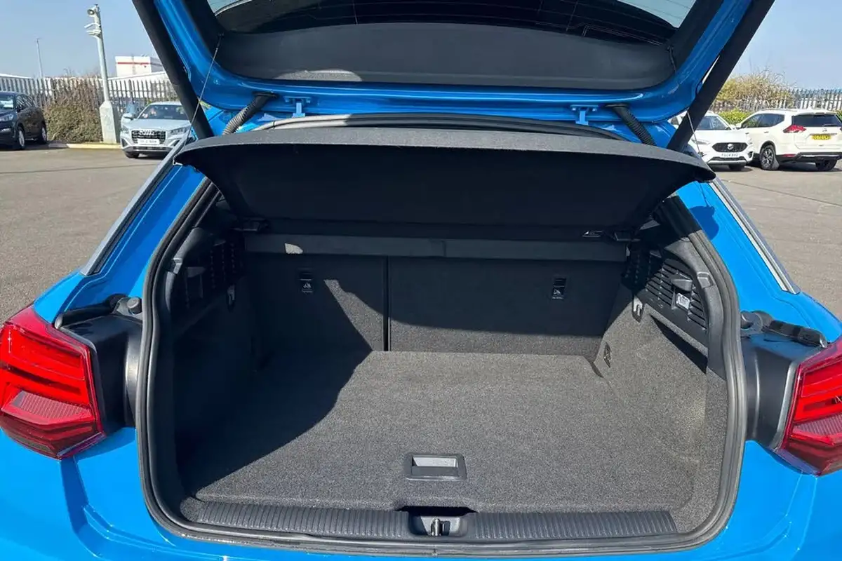 2020-audi-q2-15-35-tfsi-s-line-1498cc-big-6
