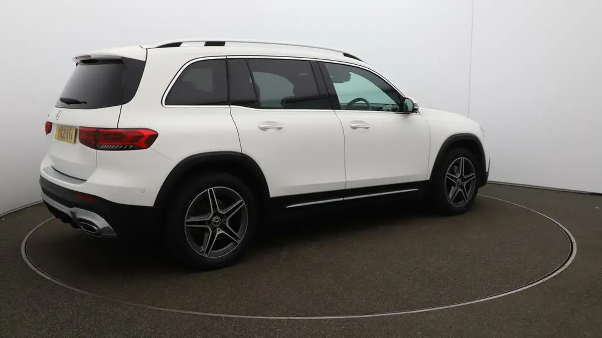 2021-mercedes-benz-glb-class-20d-glb200d-amg-line-premium-4matic-big-47