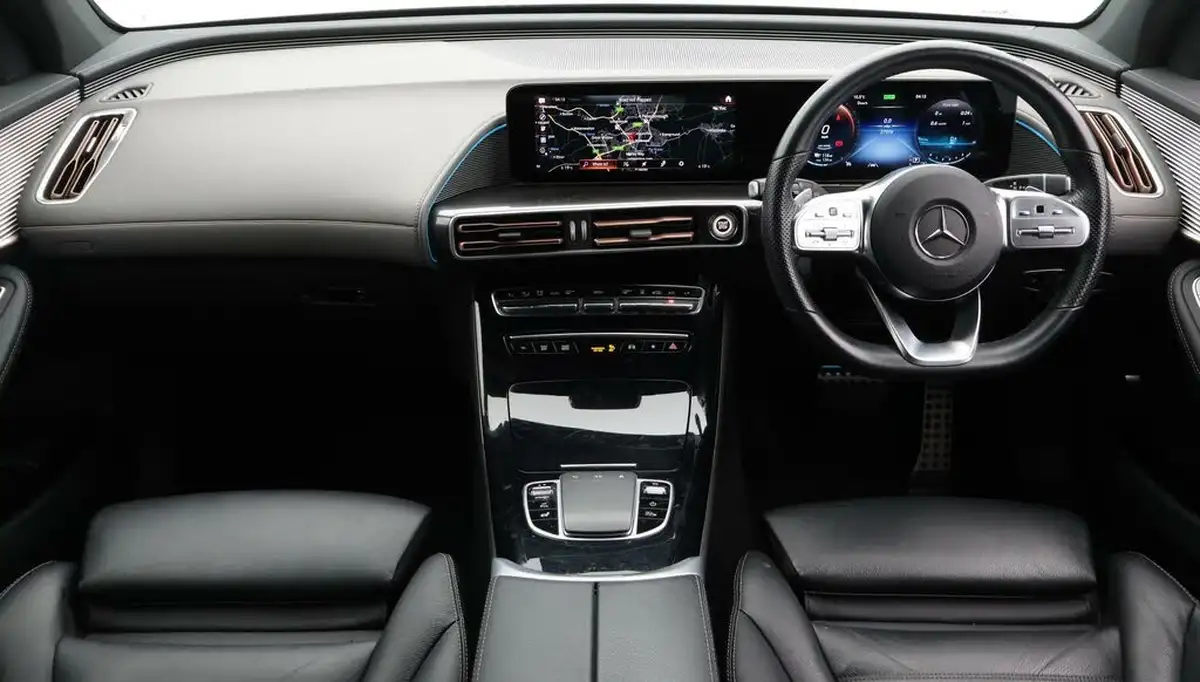 2022-mercedes-benz-eqc-e-eqc-400-amg-line-big-13