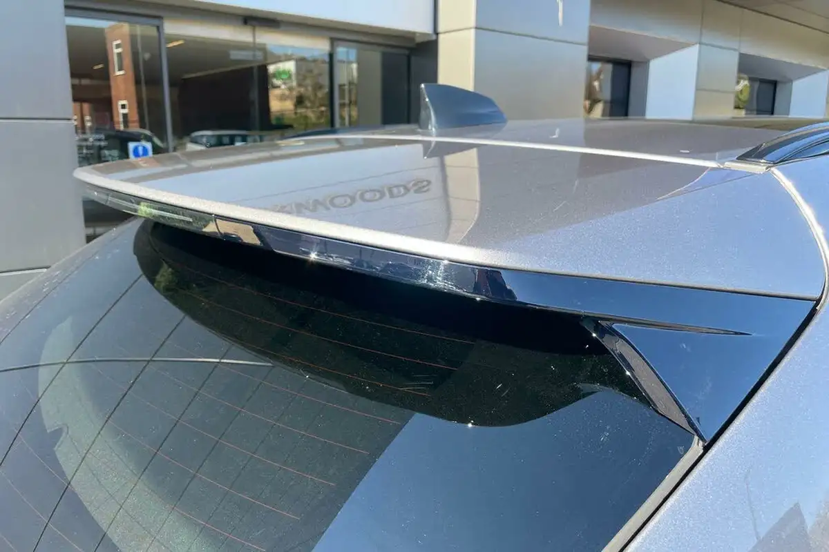 2024-jaguar-f-pace-20-p400e-r-dynamic-se-black-big-21