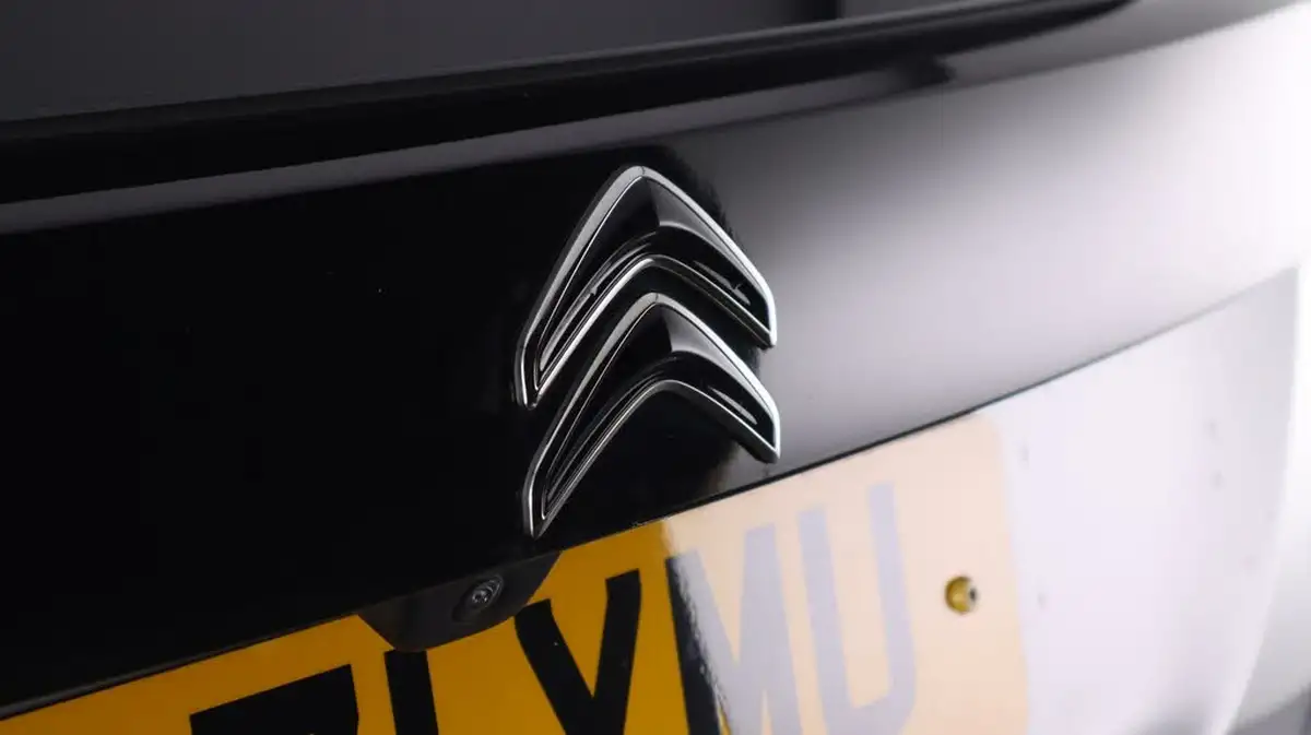 2021-citroen-c4-12-puretech-sense-plus-big-20