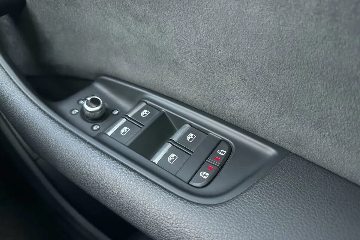 2023-audi-sq7-40-tfsi-black-edition-big-42