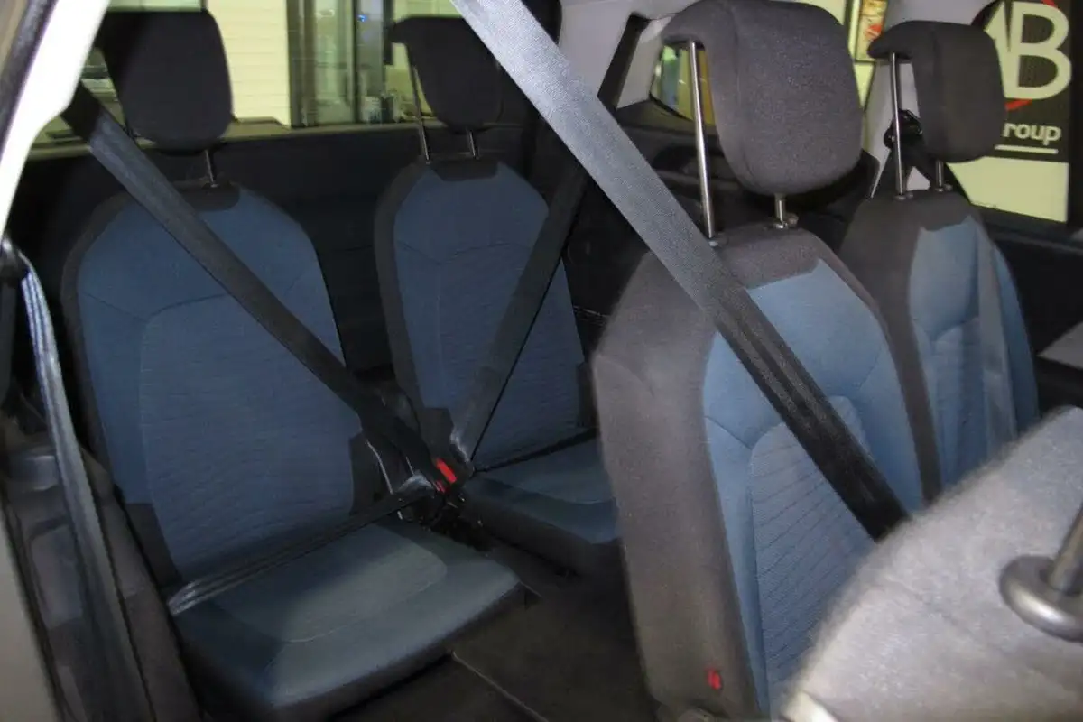 2019-citroen-grand-c4-spacetourer-12-puretech-feel-big-37