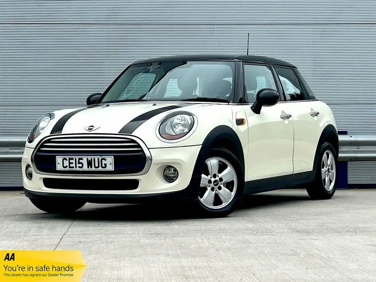 2015-mini-cooper-15-cooper-5d-big-0
