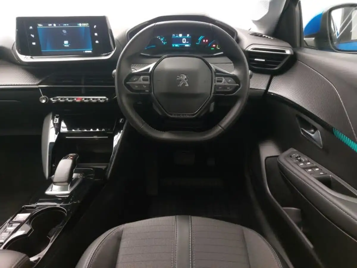2021-peugeot-208-e-allure-50kwh-big-6