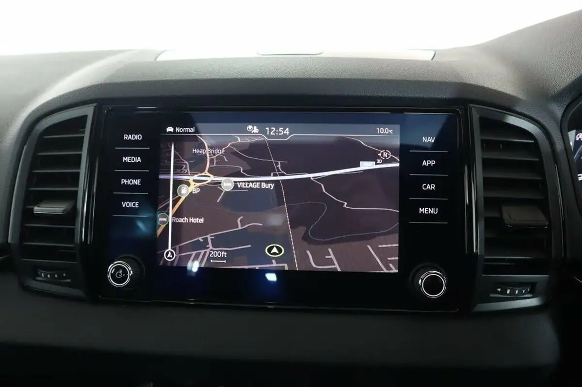 2022-skoda-karoq-15-tsi-sportline-big-41