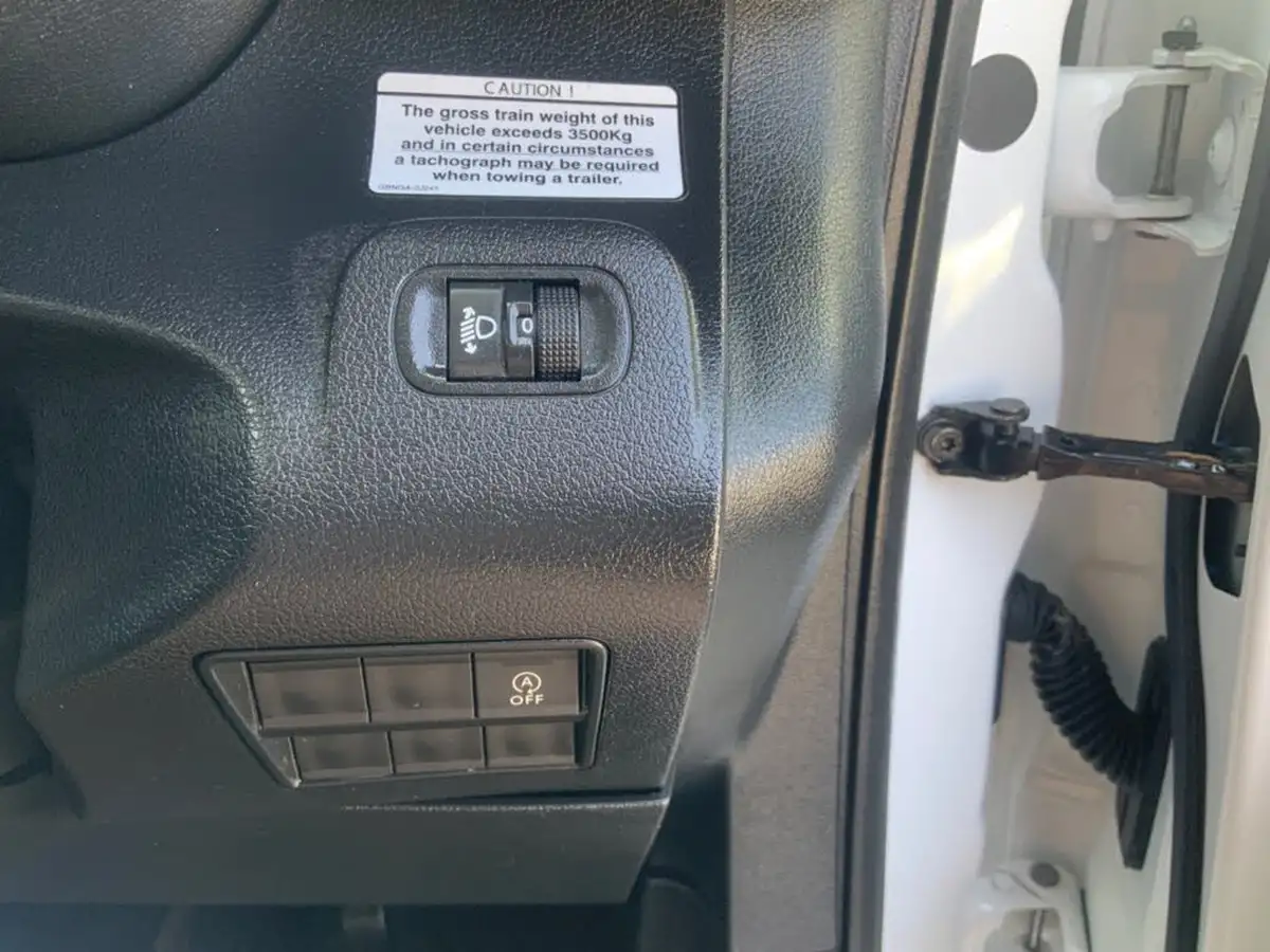 2022-toyota-proace-city-15d-active-big-28