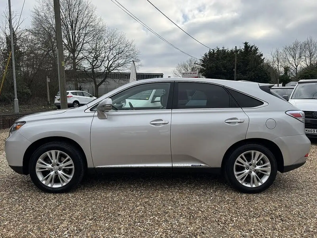 2010-lexus-rx-450h-35-se-i-big-8
