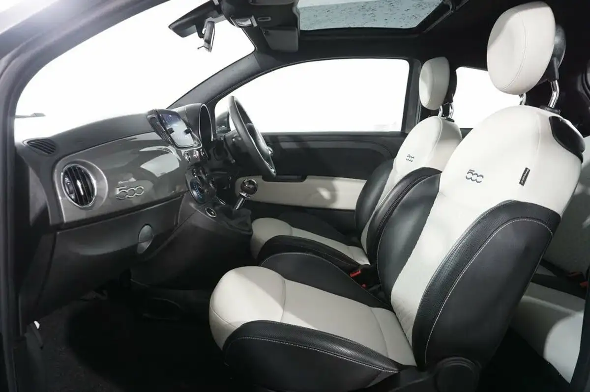 2022-fiat-500-10-dolcevita-big-10