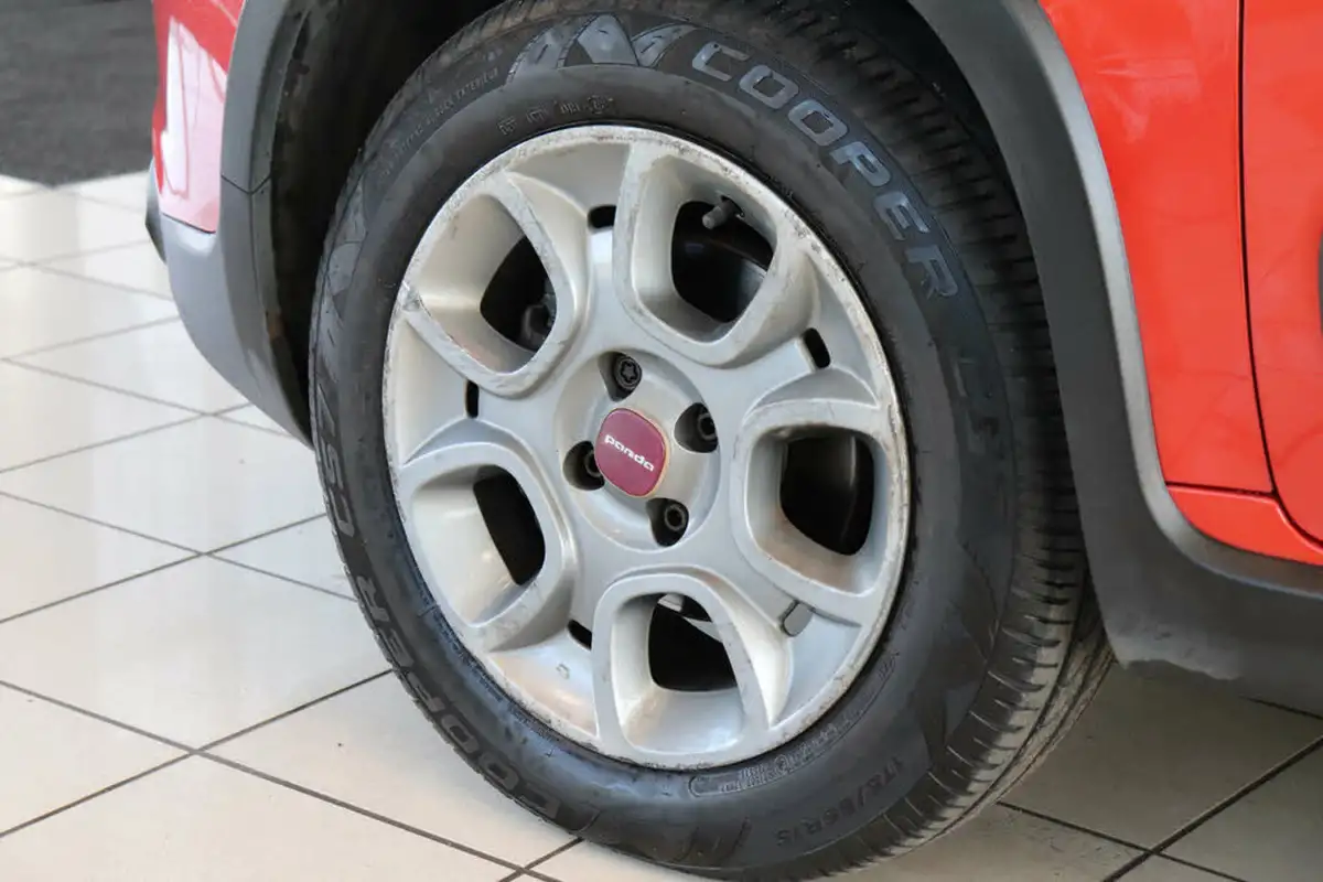 2013-fiat-panda-09-big-77