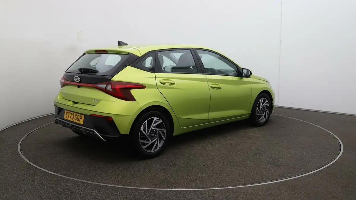 2024-hyundai-i20-10-t-gdi-advance-big-51