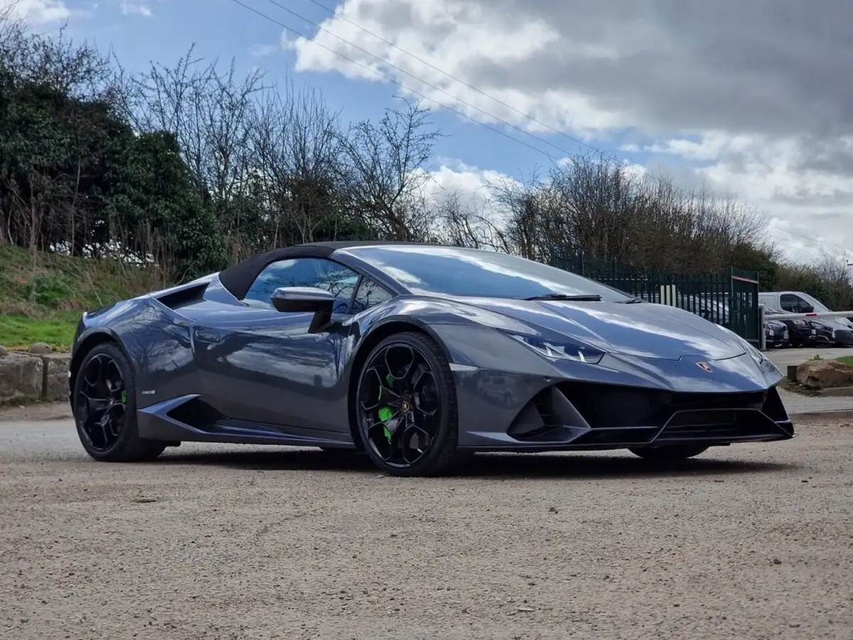 2017-lamborghini-huracan-52-lp-610-4-spyder-big-0