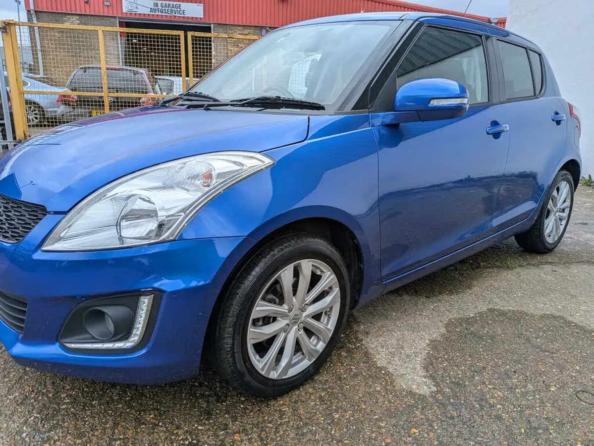 2015-suzuki-swift-12-sz4-94ps-nav-5d-big-4