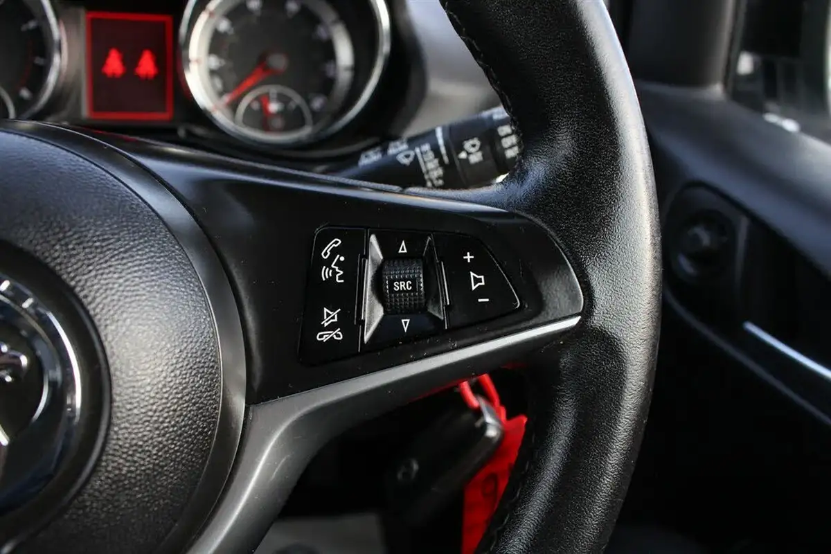 2016-vauxhall-adam-14i-vvt-16v-slam-87ps-big-28